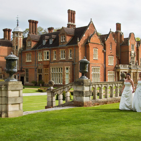 #andyfountainphotography #lgbtwedding #lgbt #celebrant #equalmarriage #aliceandjoanne #longstowehall #whiteroseceremonies