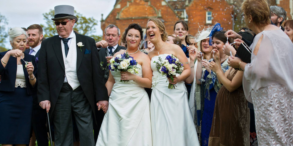 #andyfountainphotography #lgbtwedding #lgbt #celebrant #equalmarriage #aliceandjoanne #longstowehall #whiteroseceremonies