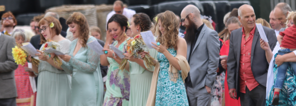Rain, outdoor ceremony, Rebecca Waldron, White Rose Ceremonies, Celebrant